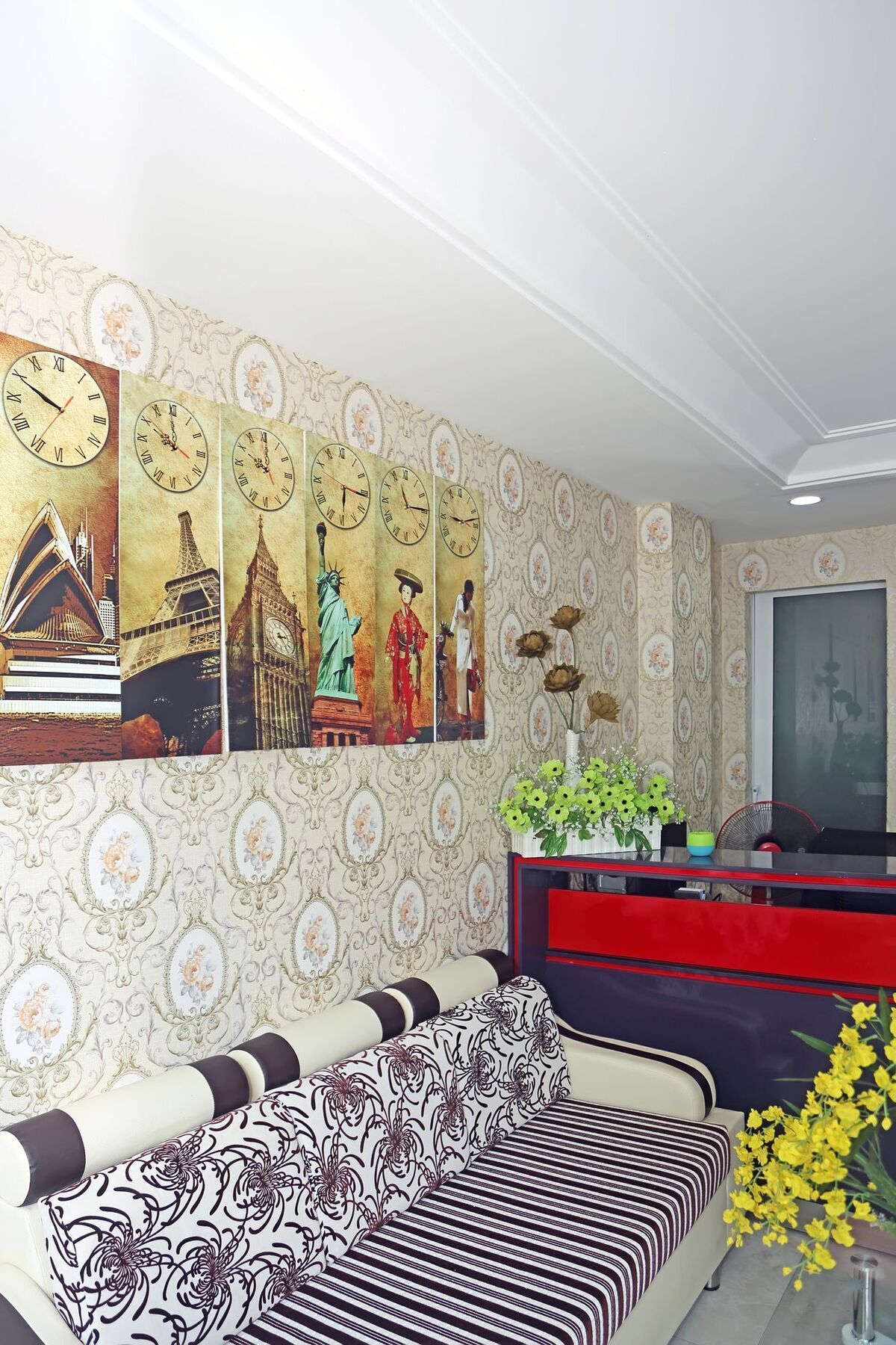 In Saigon - Phu My Hung 2* TP. Hồ Chí Minh